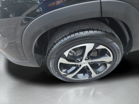 Used 2024 Chevrolet Trax RS w/ Driver Confidence Package FWD image 34