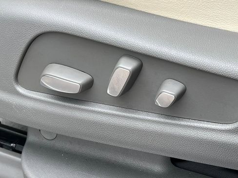 Used 2023 Cadillac XT5 Premium Luxury image 13