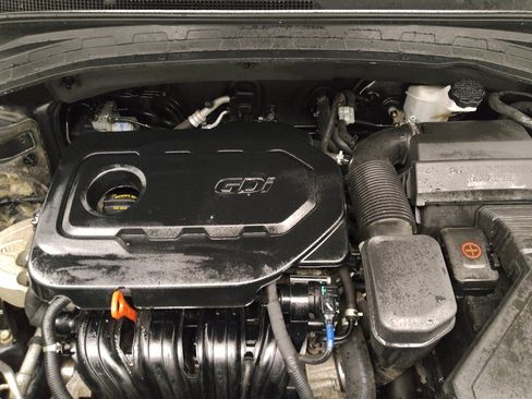 Used 2020 Hyundai Santa Fe SE image 30