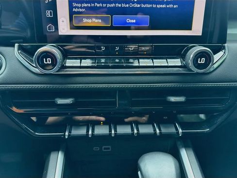 Used 2024 Chevrolet Colorado LT w/ LT Convenience Package RWD image 30
