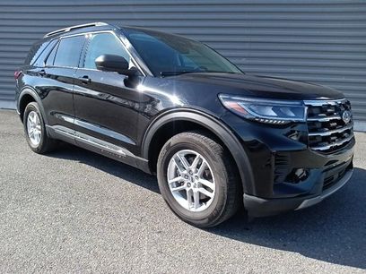Used 2025 Ford Explorer Active