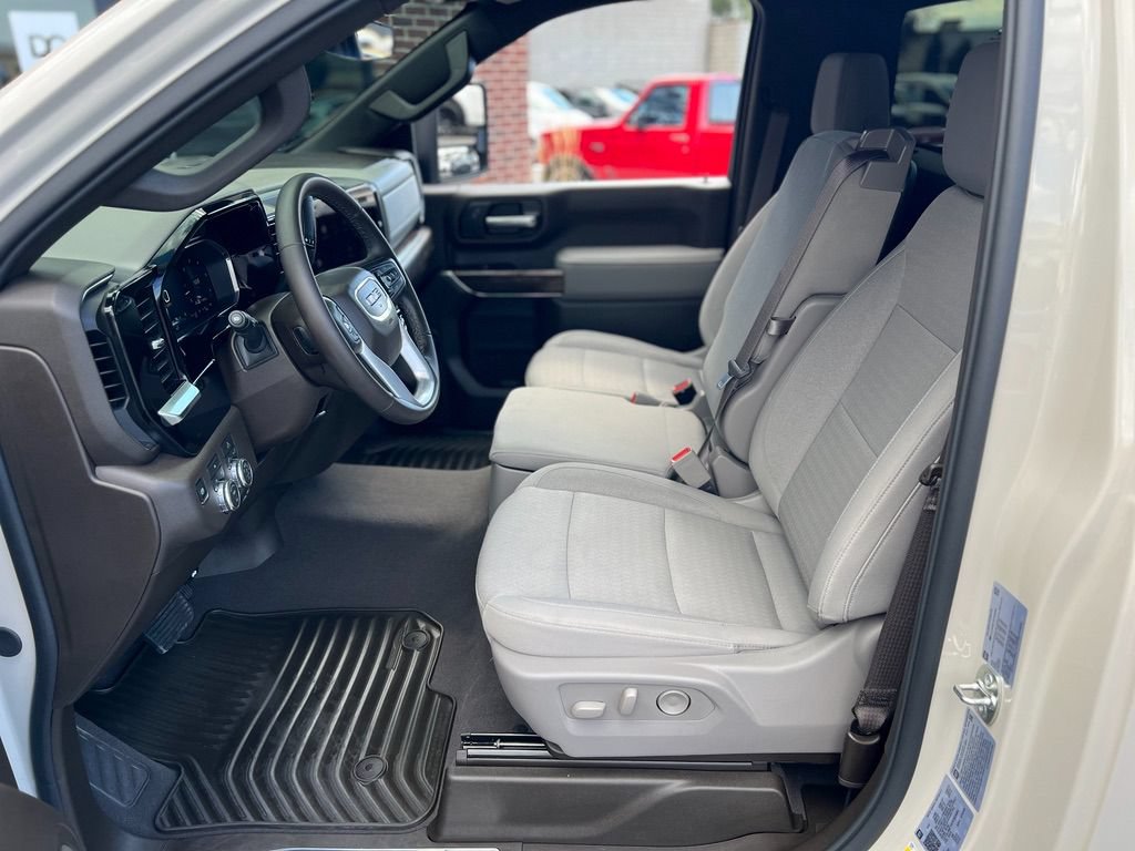 Used 2026 GMC Sierra 2500 SLE AWD/4WD image 24