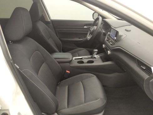 Used 2022 Nissan Altima 2.5 S FWD image 21