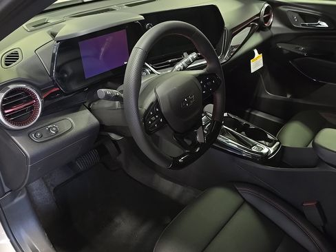 New 2026 Chevrolet Trax RS w/ Sunroof Package image 19