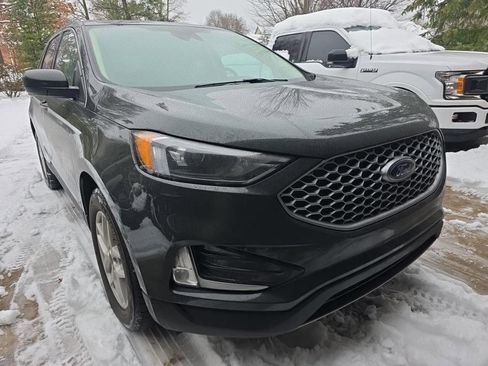 Used 2023 Ford Edge SEL w/ Convenience Package image 2