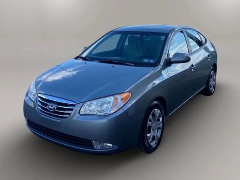 Used 2010 Hyundai Elantra GLS image 3