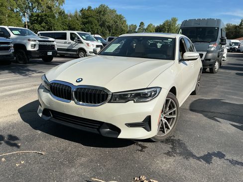 Used 2019 BMW 330i xDrive Sedan w/ Convenience Package AWD/4WD image 2