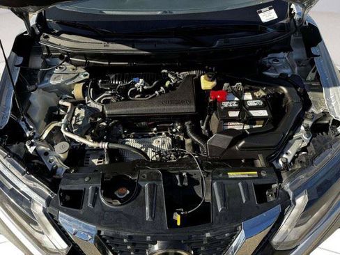 Used 2018 Nissan Rogue SV FWD image 58