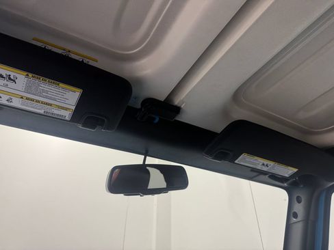 Used 2017 Jeep Wrangler Unlimited Sahara AWD/4WD image 29