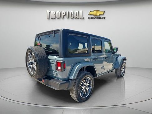 Used 2024 Jeep Wrangler Unlimited AWD/4WD image 5
