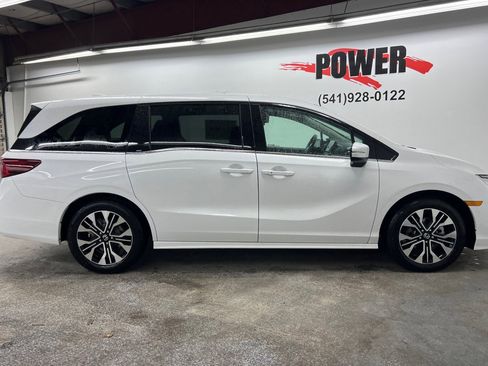 New 2026 Honda Odyssey Elite image 2
