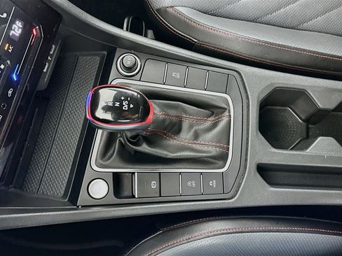 Used 2025 Volkswagen Jetta GLI Autobahn FWD image 24