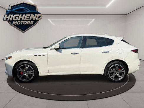 Used 2023 Maserati Levante GT AWD/4WD image 3