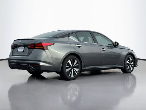 Used 2020 Nissan Altima 2.5 SL image 2