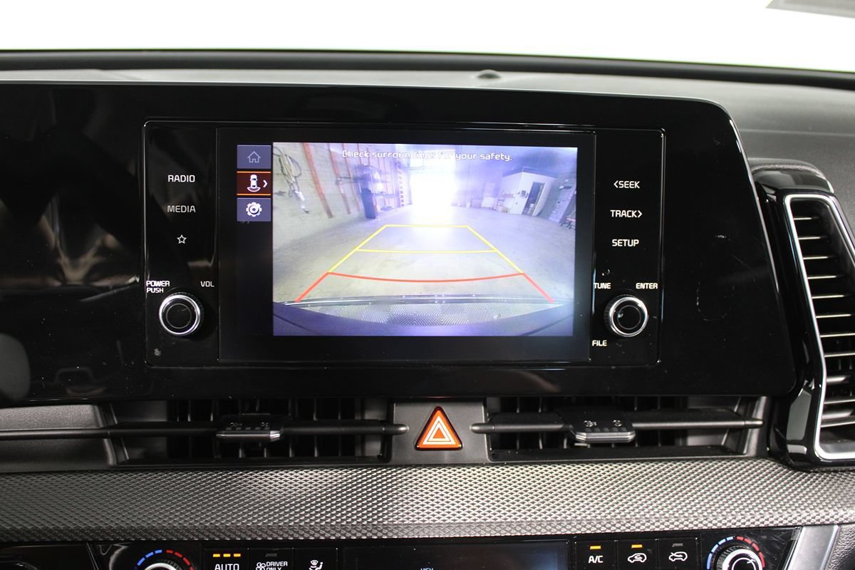 Used 2023 Kia Sportage LX AWD/4WD image 19