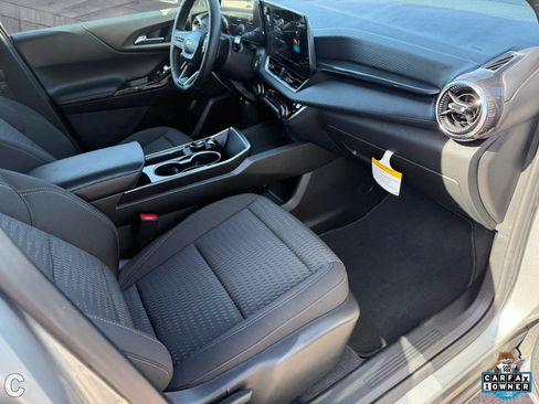 Used 2026 Chevrolet Equinox LT image 9