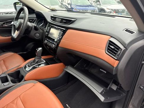 Used 2017 Nissan Rogue SL w/ SL Premium Package AWD/4WD image 28