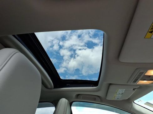 Used 2019 Honda HR-V Touring image 10