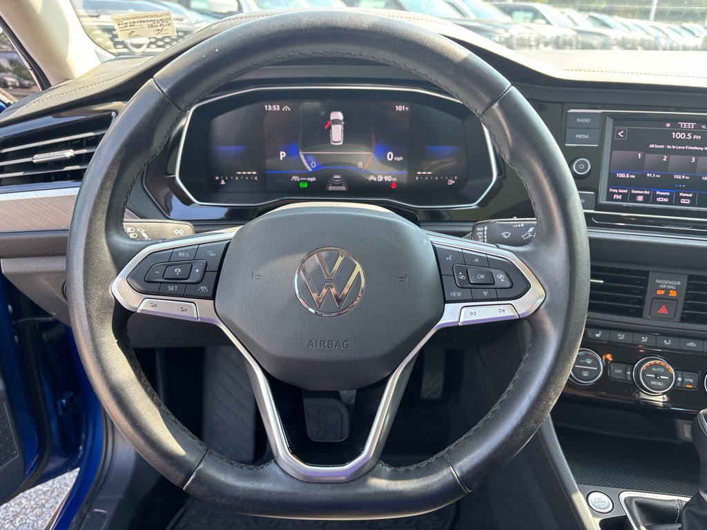 Used 2023 Volkswagen Jetta SE FWD image 8