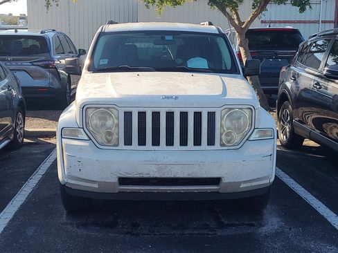 Used 2009 Jeep Liberty Sport w/ Popular Equipment Group image 2