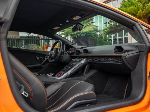 Used 2015 Lamborghini Huracan LP 610-4 image 7