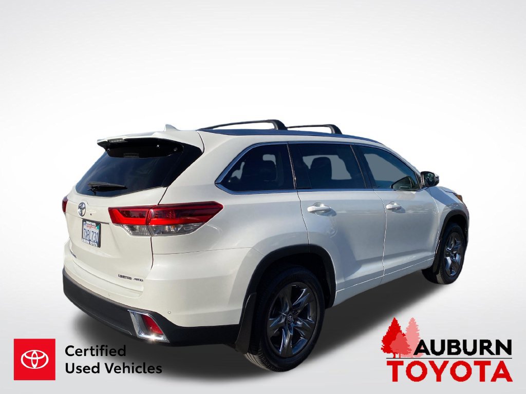 Certified 2017 Toyota Highlander Limited Platinum w/ Carpet Mat Package AWD/4WD image 6
