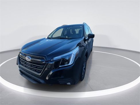 Used 2023 Subaru Forester Premium image 4