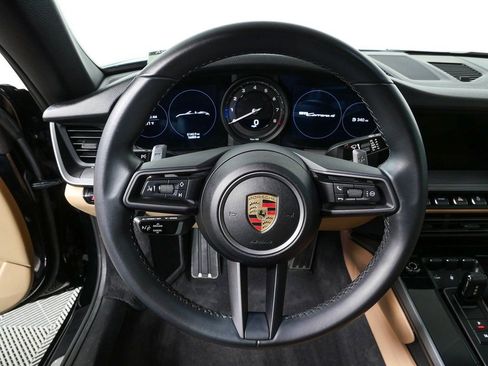 Certified 2021 Porsche 911 Carrera 4 image 9