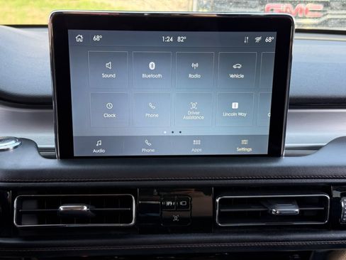Used 2022 Lincoln Aviator AWD w/ Premium Package image 20
