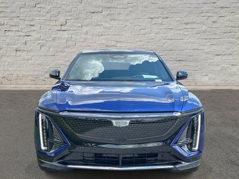Certified 2026 Cadillac Lyriq Signature Sport AWD/4WD image 7