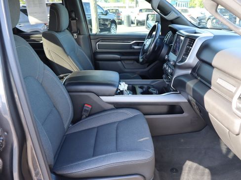 Used 2021 RAM 1500 Big Horn AWD/4WD image 36