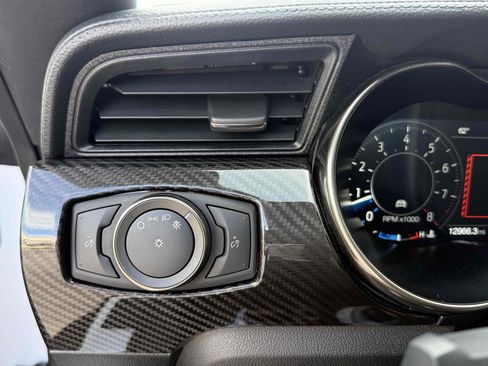 Used 2021 Ford Mustang Shelby GT500 w/ Carbon Fiber Track Pack image 40