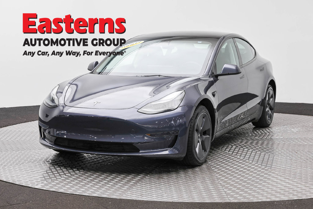 Used 2023 Tesla Model 3 Standard Range RWD image 1