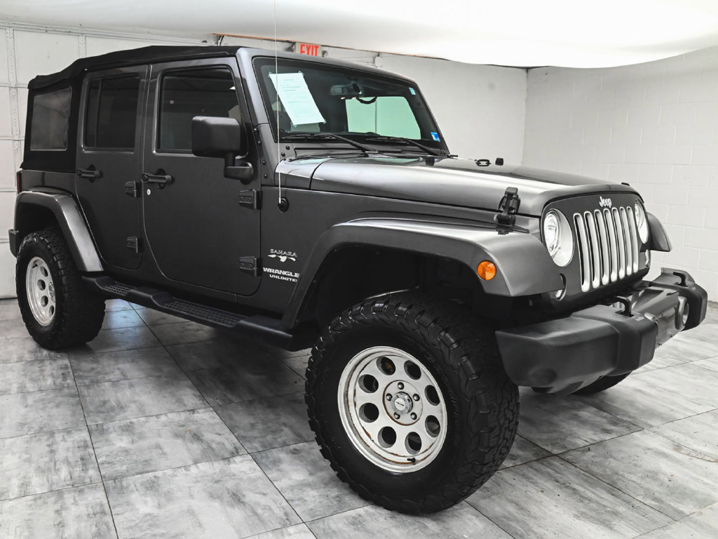 Used 2017 Jeep Wrangler Unlimited Sahara AWD/4WD image 3