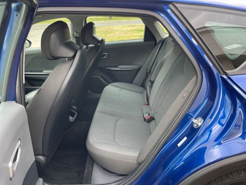 Used 2025 Kia K4 LXS image 24