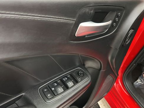 Used 2019 Dodge Charger R/T w/ Plus Group image 18