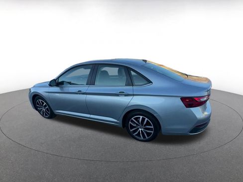 Used 2025 Volkswagen Jetta SE image 10