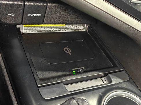 Used 2020 Toyota Camry XSE FWD image 11