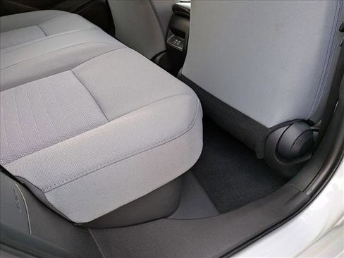 Certified 2025 Toyota Corolla SE image 18