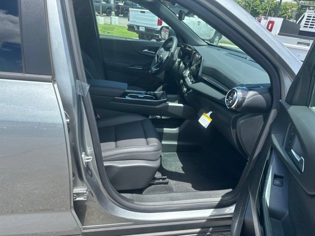 New 2026 Chevrolet Equinox LT w/ Convenience Package II FWD image 32