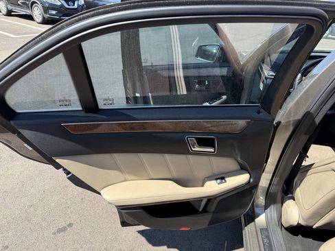 Used 2011 Mercedes-Benz E 550 4MATIC Sedan w/ Premium 2 Pkg image 18