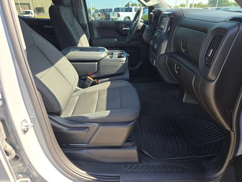 Used 2025 Chevrolet Silverado 1500 Custom AWD/4WD image 28