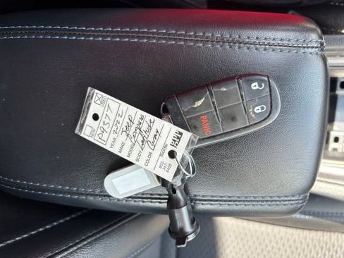 Used 2022 Jeep Compass Latitude FWD image 6