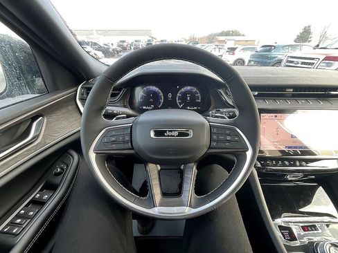 New 2026 Jeep Grand Cherokee Laredo image 21