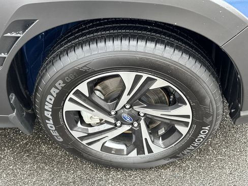 Certified 2025 Subaru Crosstrek 2.0i Premium image 7