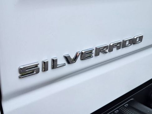 Used 2021 Chevrolet Silverado 1500 Custom Trail Boss AWD/4WD image 19