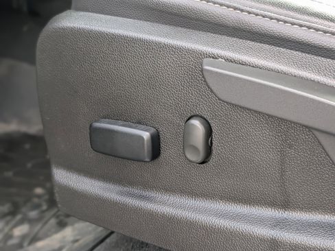 Used 2022 Chevrolet Colorado ZR2 image 38