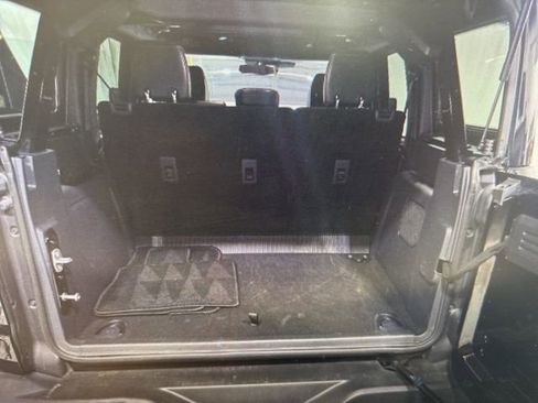 Used 2025 Ford Bronco Outer Banks image 6