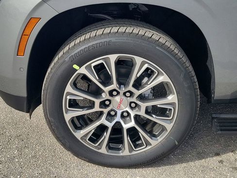 New 2026 GMC Yukon XL Denali w/ Sun & Power Step Package image 17