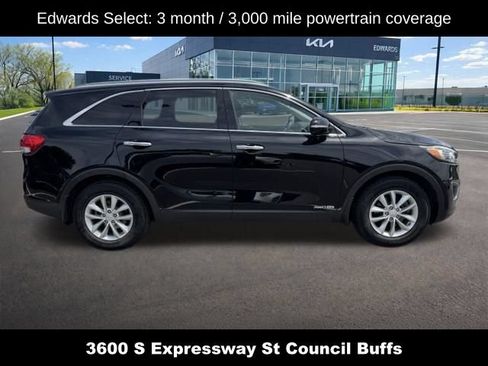 Used 2018 Kia Sorento LX w/ LX V6 Convenience Package AWD/4WD image 2